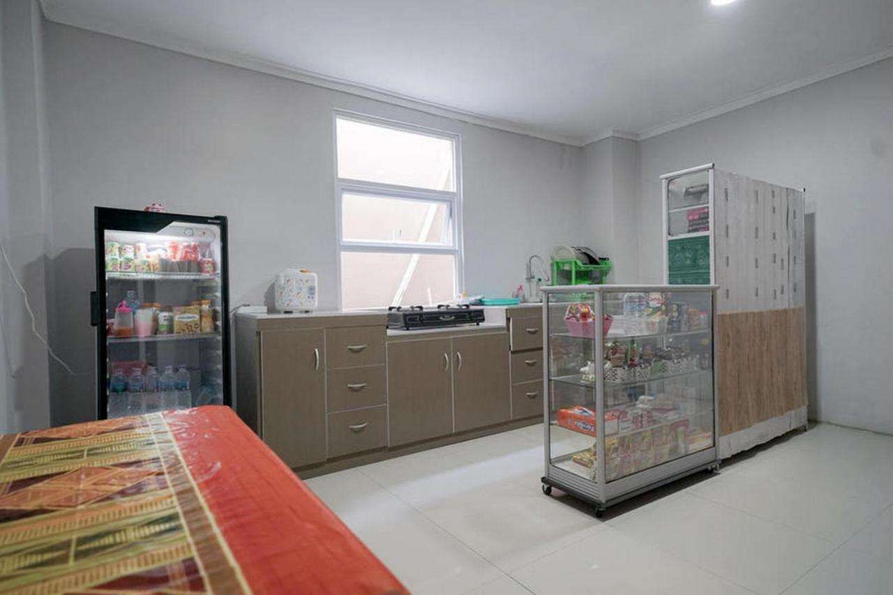 Urbanview Hotel Bari Syariah Palembang By Reddoorz Kültér fotó