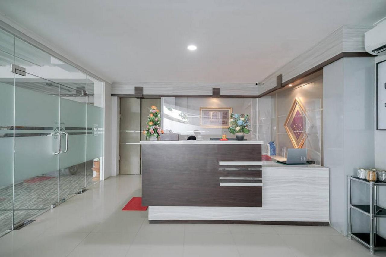 Urbanview Hotel Bari Syariah Palembang By Reddoorz Kültér fotó